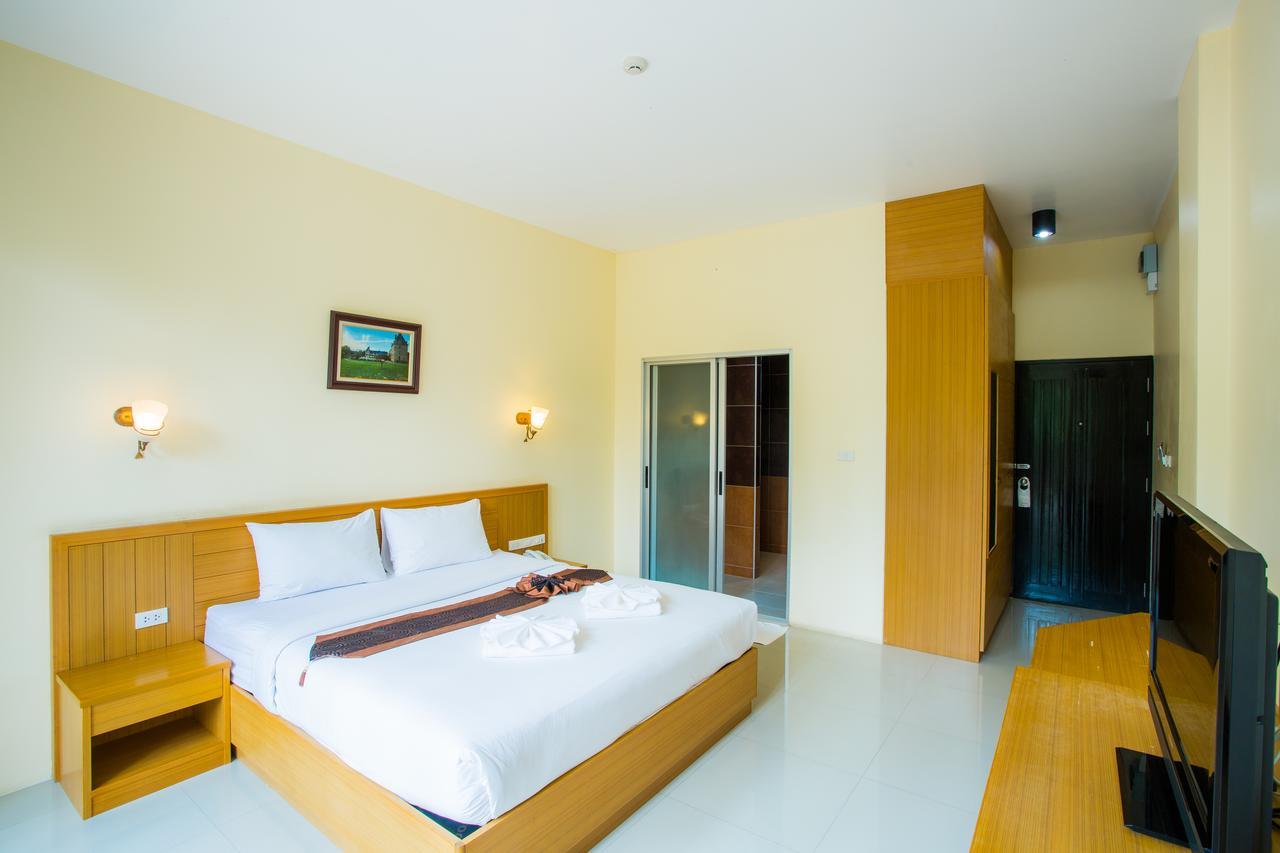 โรงแรมกนกกาญจน์  กาญจนบุรี ภายนอก รูปภาพ