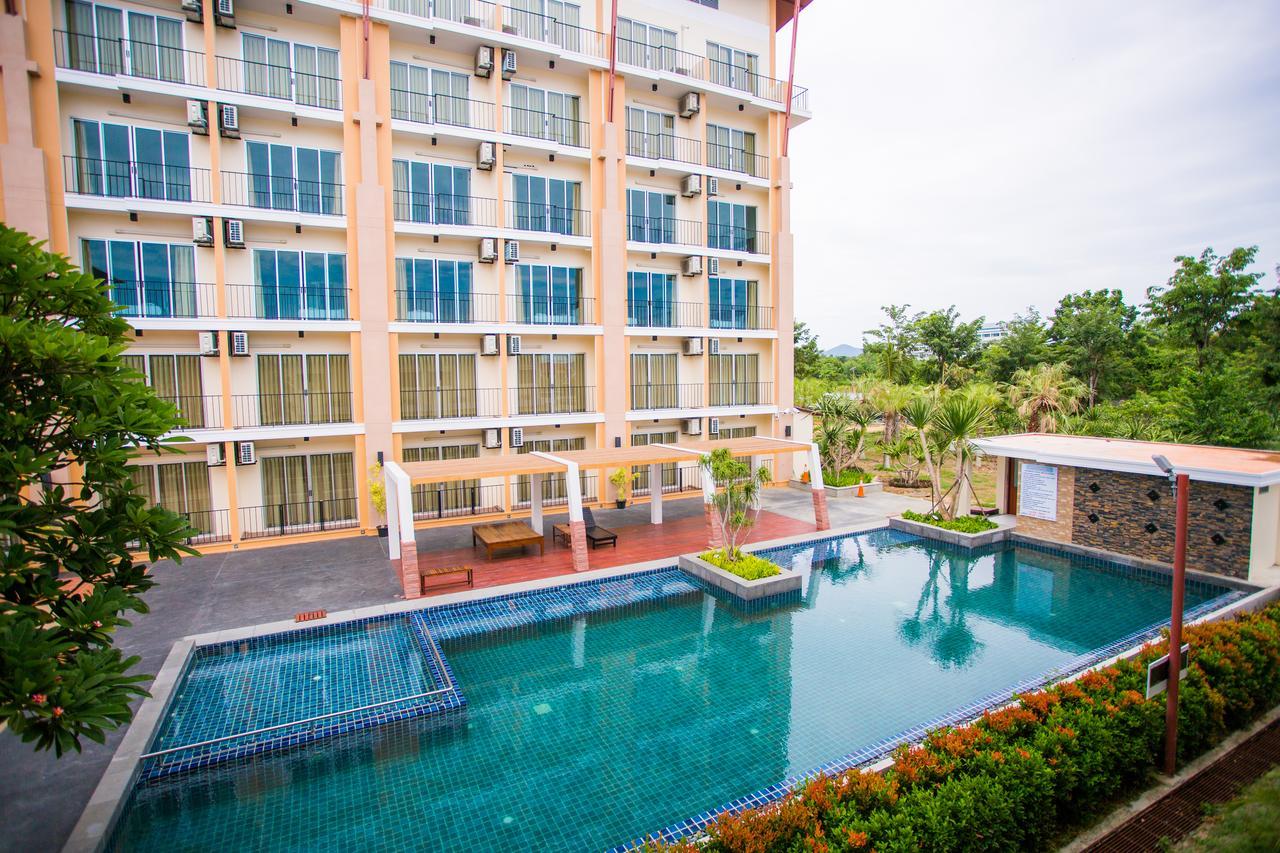 โรงแรมกนกกาญจน์  กาญจนบุรี ภายนอก รูปภาพ